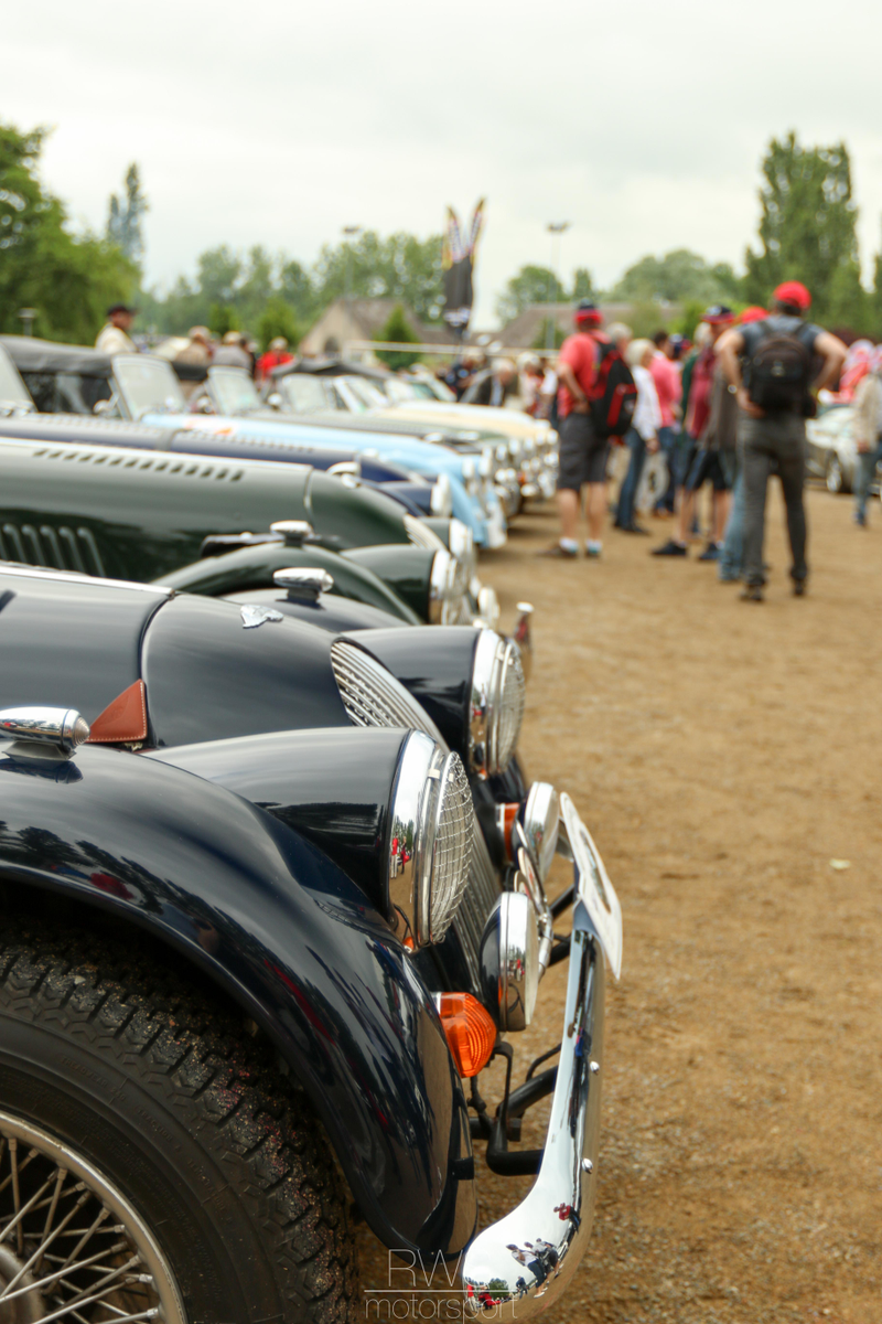 Illustration for article titled Classic British Welcome Photos (Le Mans Carshow)